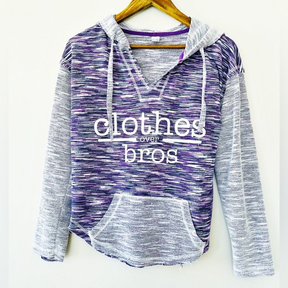 Salt Creek Apparel Purple & Gray Graphic Hoodie Size Medium EUC